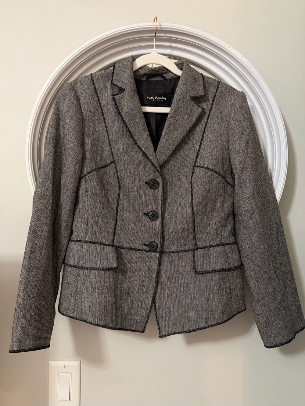 Betty Barclay Gray Tweed Textured Structured Blazer Jacket Vintage Accent Trim